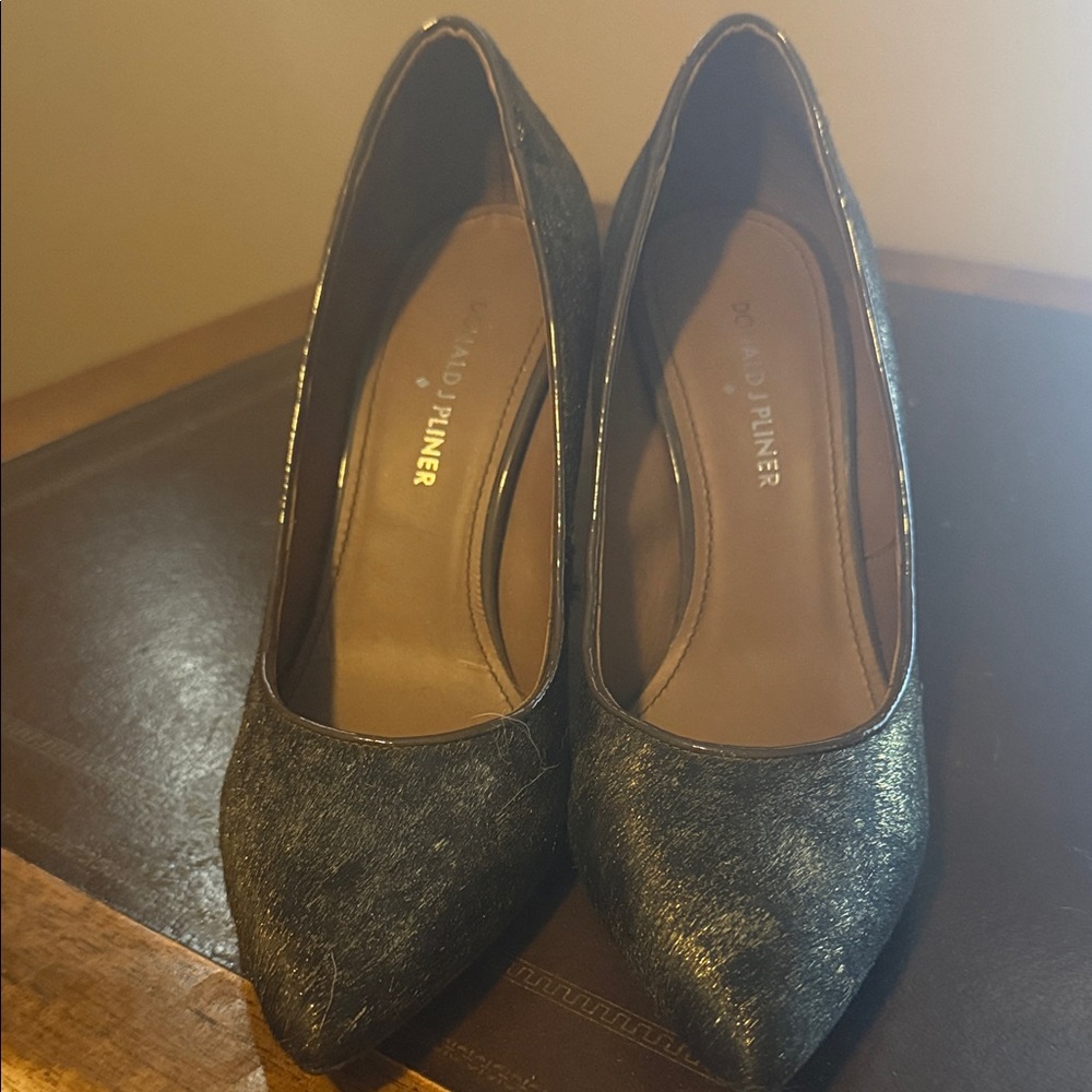Donald J. Pliner Charcoal shimmery Women's Heels Size 8